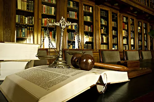 3 formas de montar sua biblioteca de Direito em casa