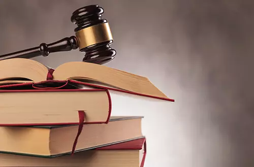 Veja 7 motivos para estudar Direito