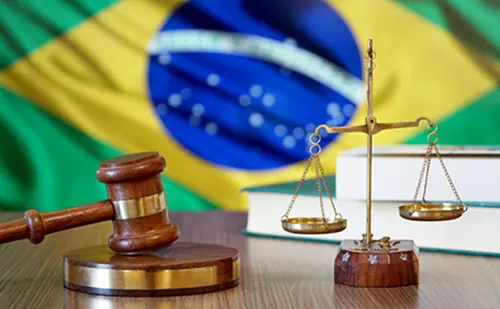 A Proclamação da República e o Direito no Brasil.